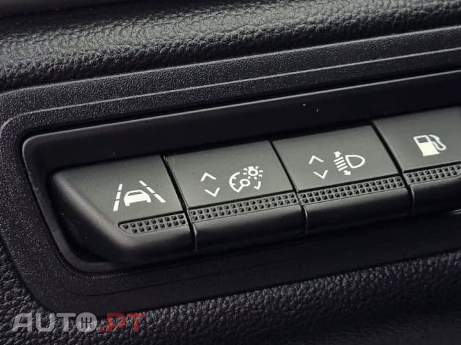 Renault Captur 1.6 E-TECH PLUG-IN INTENSE