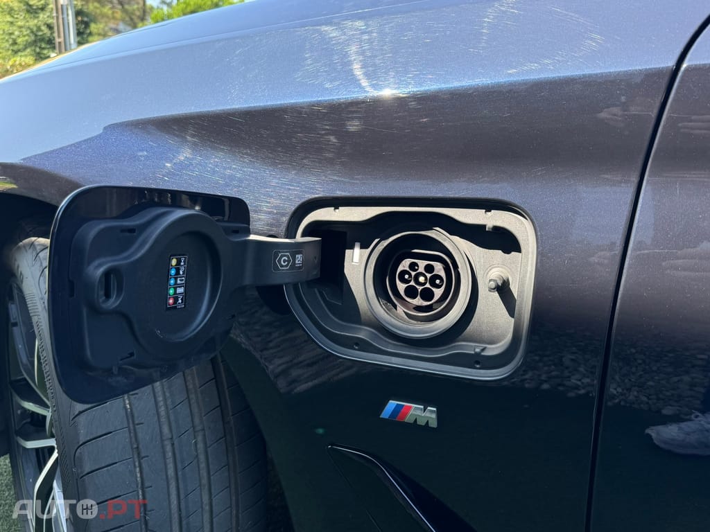 BMW 530 e Pack Desportivo M