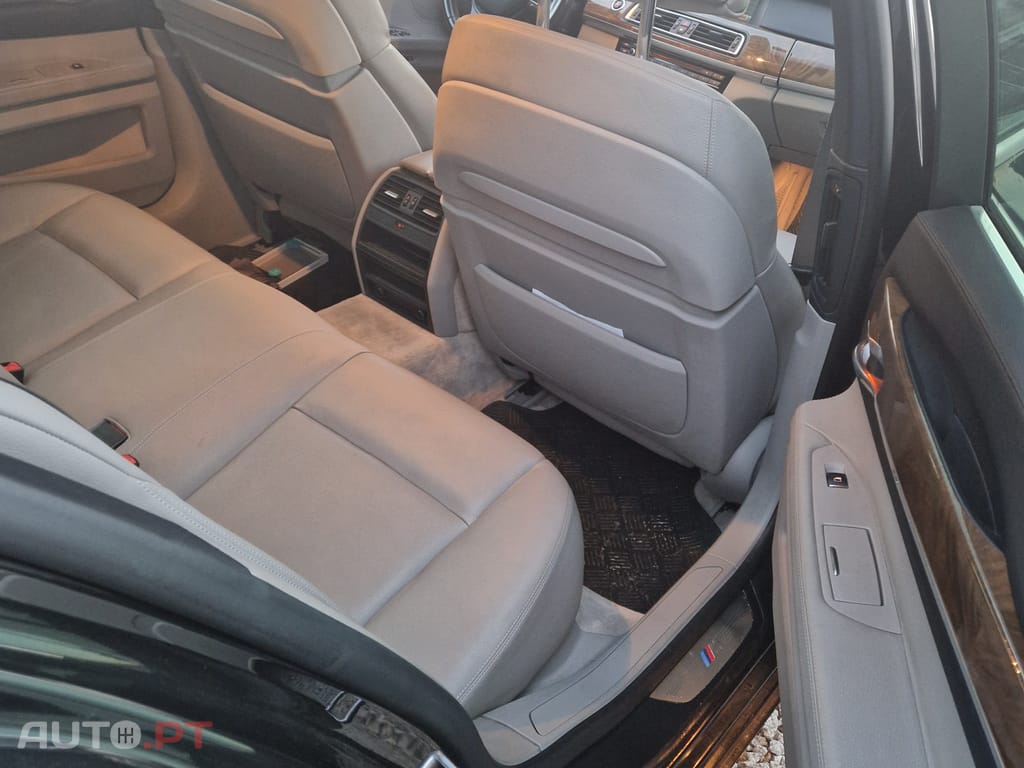 BMW 740 PACK M
