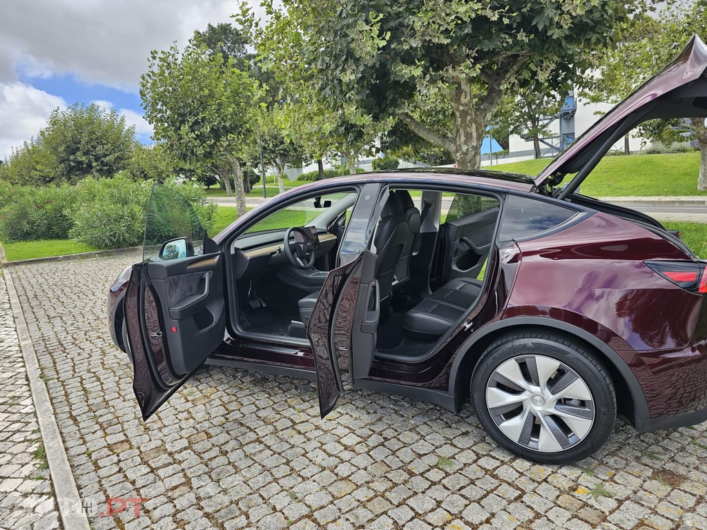 Tesla Model Y Long Range AWD