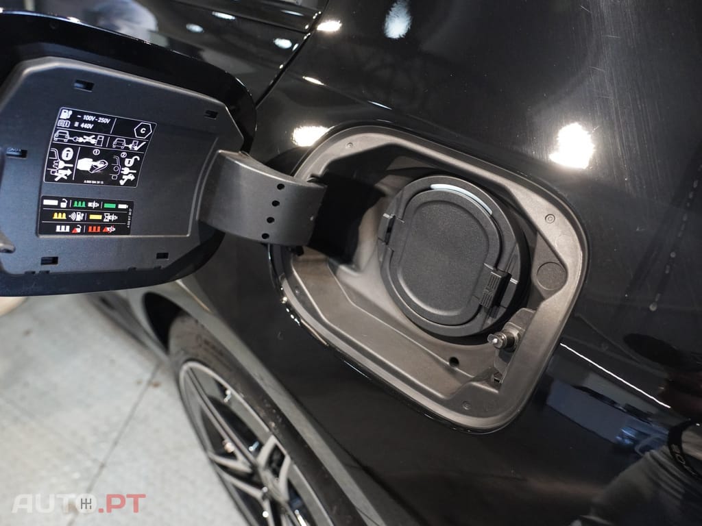 Mercedes-Benz C 300 e AMG Line