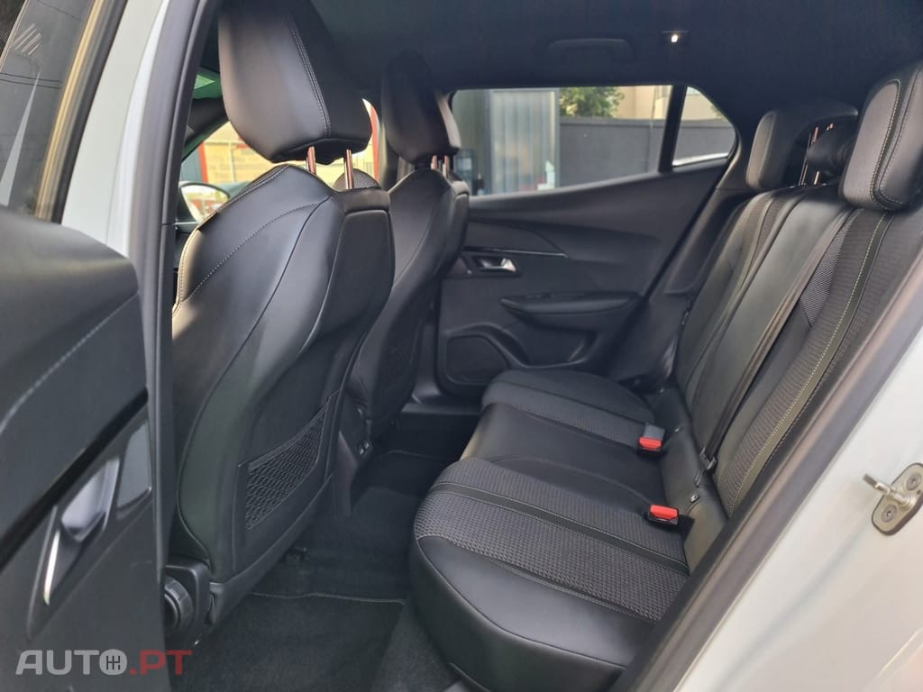 Peugeot 2008 1.2 PureTech GT Pack EAT8