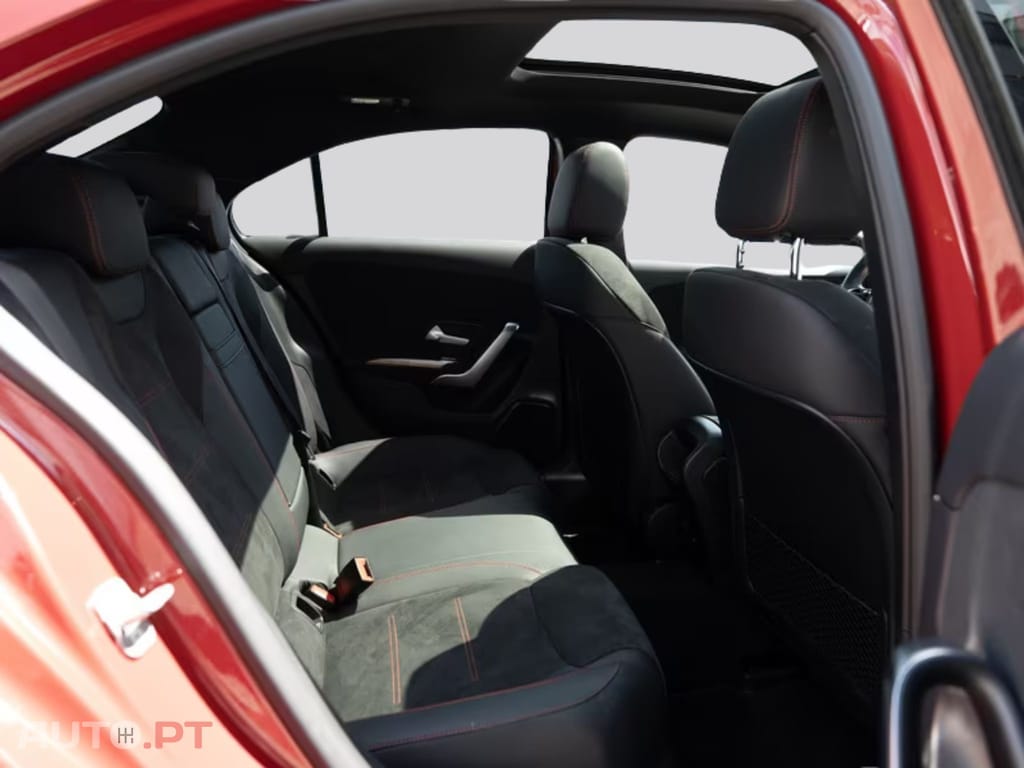 Mercedes-Benz A 250 I.V.A DEDUTIVEL e AMG