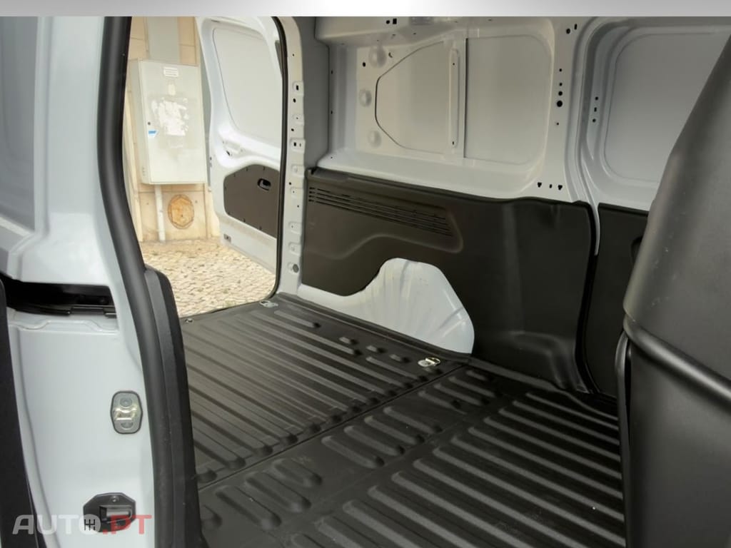 Peugeot Partner 1.5 BlueHDi Asphalt Longa