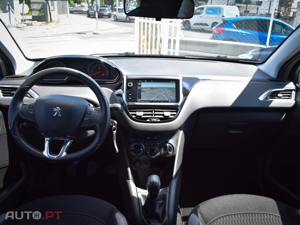 Peugeot 208 1.2 PureTech Style