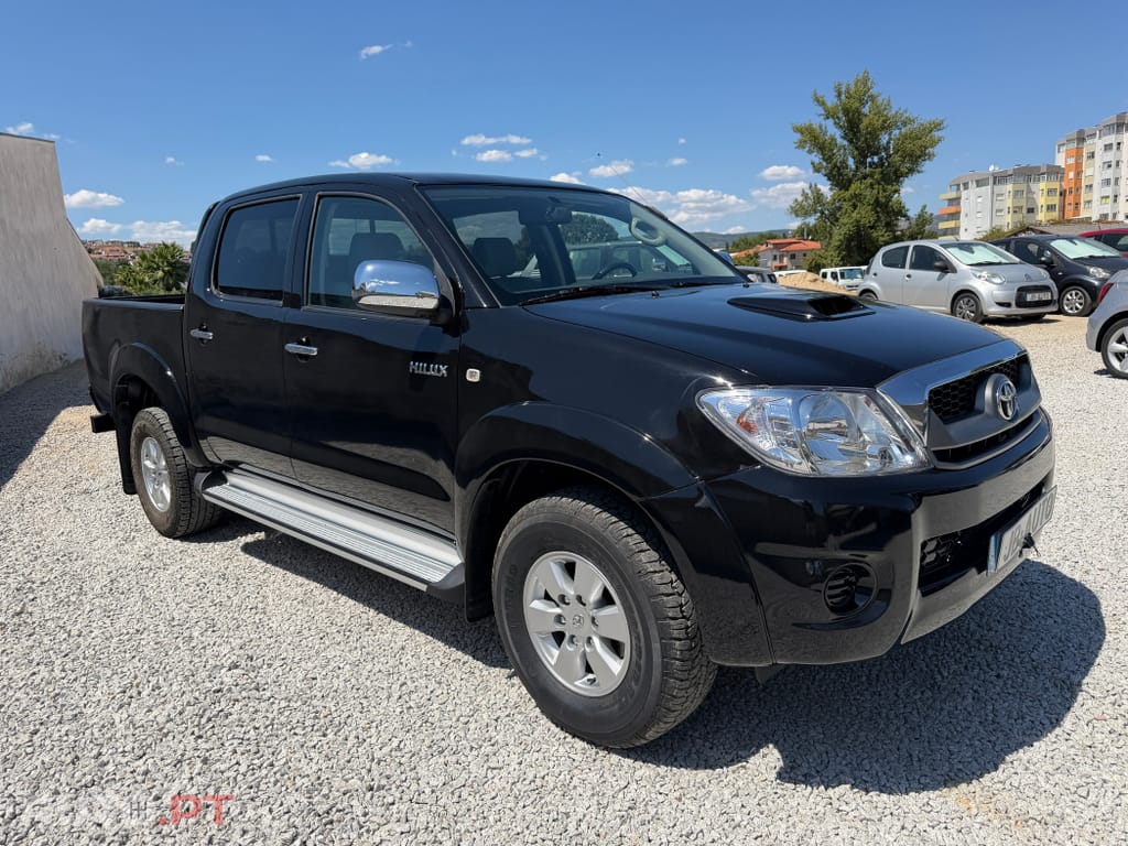 Toyota Hilux 2.5 D-4D 4WD CD Tracker