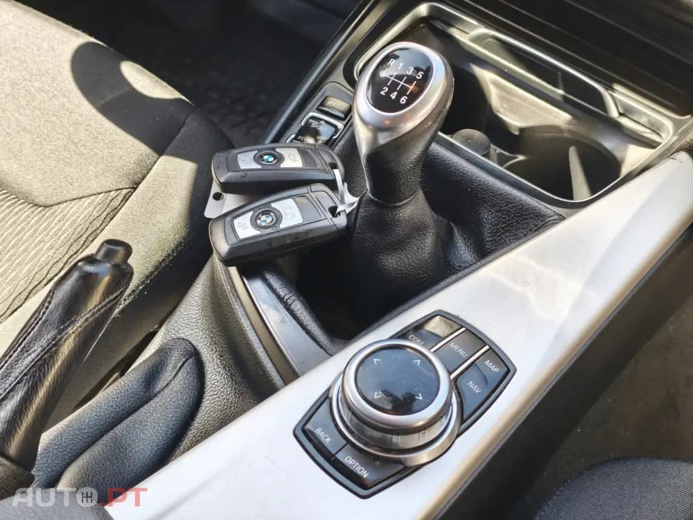 BMW 318 i Sport Line