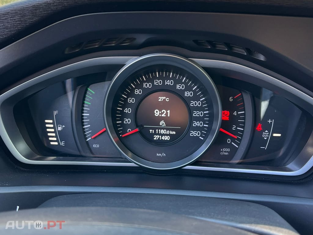 Volvo V40 Cross Country cross country