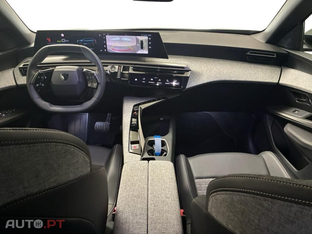 Peugeot E-3008 73 kWh Allure