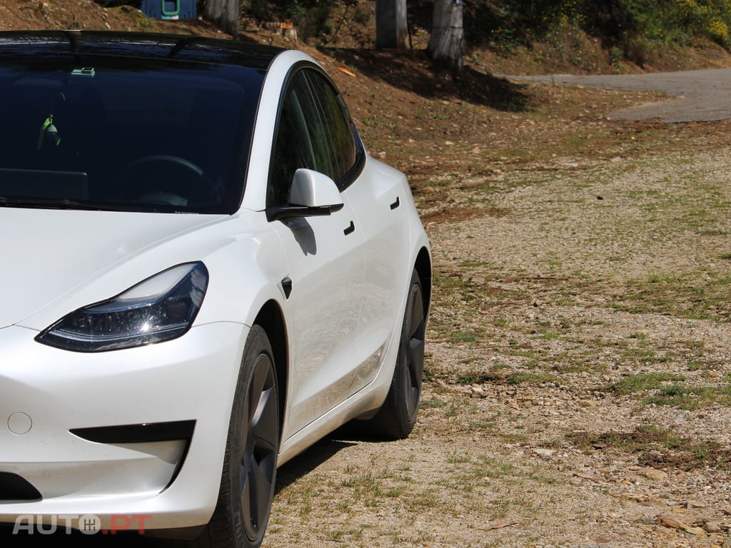 Tesla Model 3 Tração Traseira