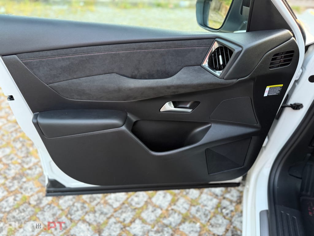 DS DS3 Crossback E-TENSE Performance Line