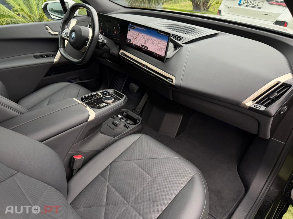 BMW iX xDrive 40 Pack Desportivo