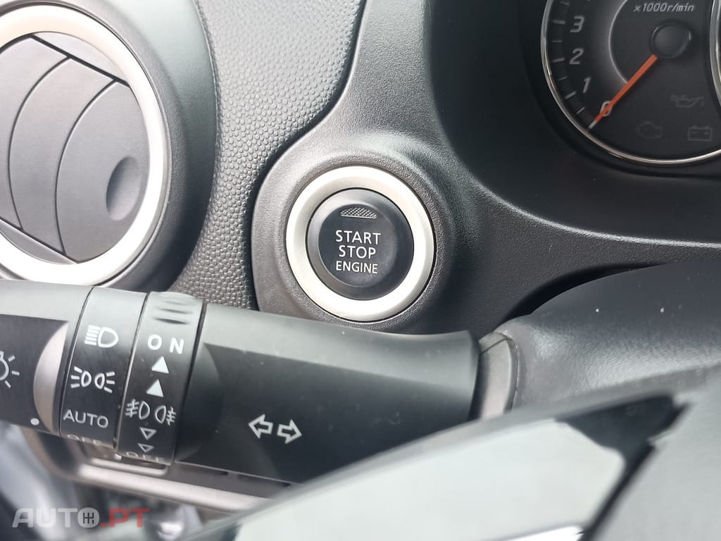 Mitsubishi Space Star 1.2 Intense Connect Edition