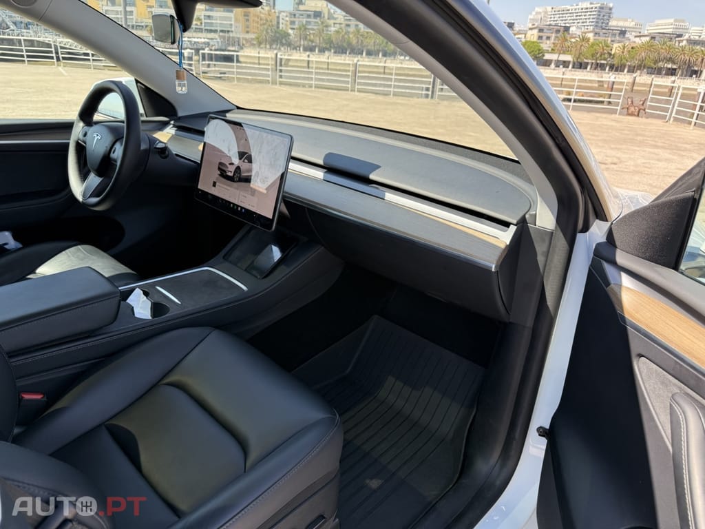 Tesla Model Y Tração Traseira