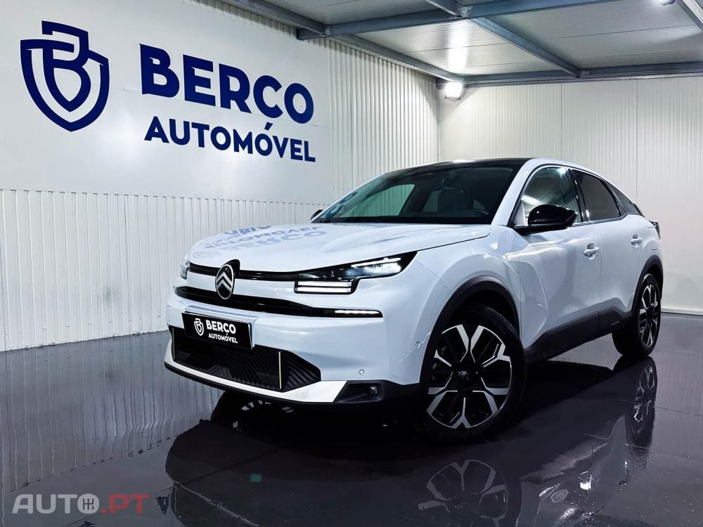 Citroen C4 PureTech 130 Stop&Start EAT8 SHINE