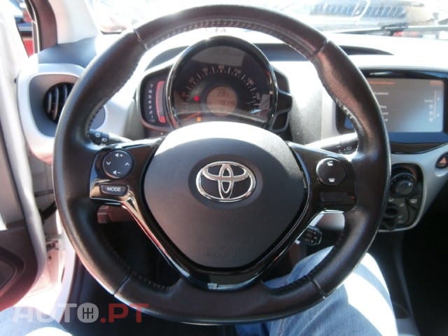 Toyota Aygo 1.0 X-Play+X-Touch