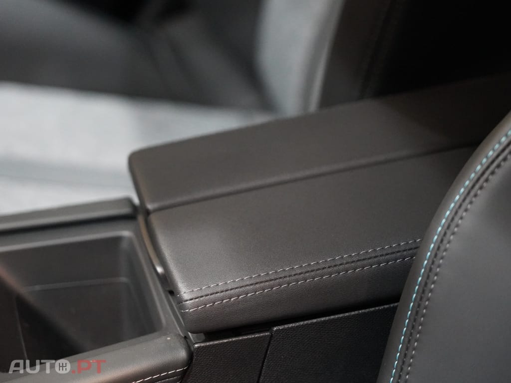 Peugeot 408 1.2 PureTech Allure EAT8