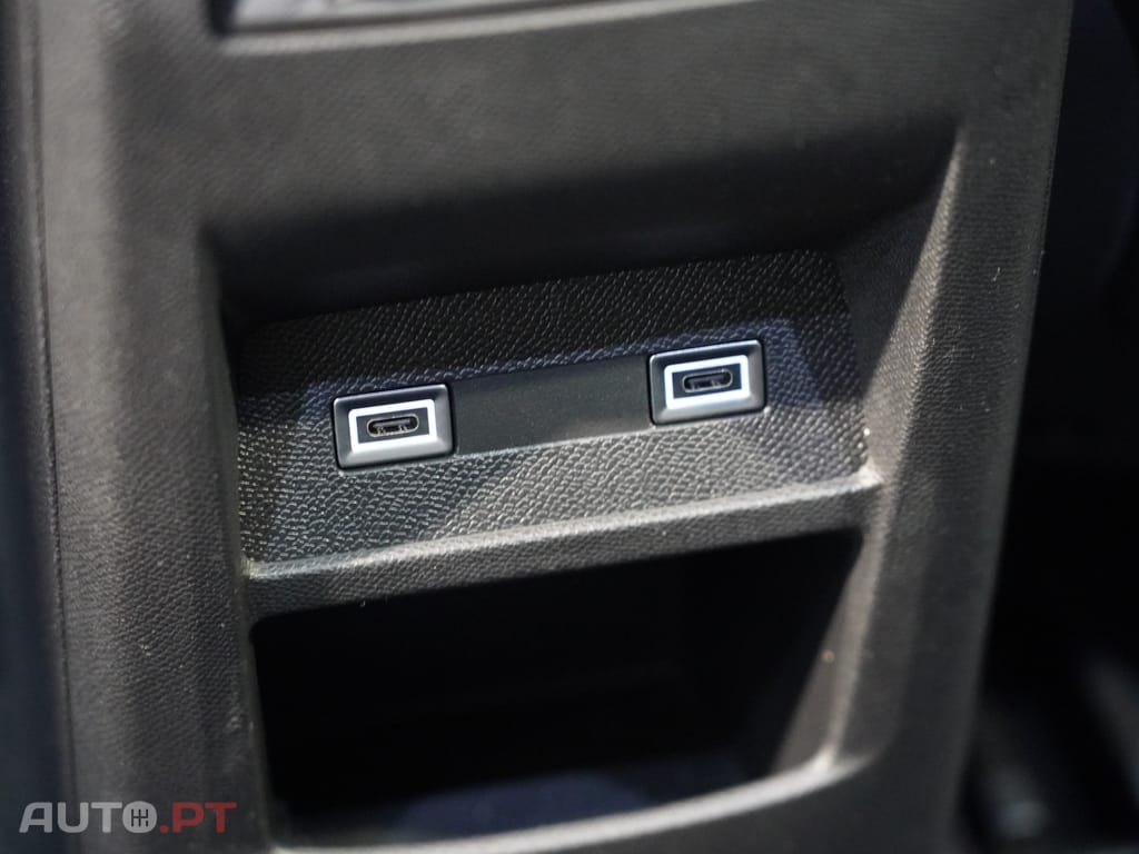 Peugeot 408 1.2 PureTech Allure EAT8