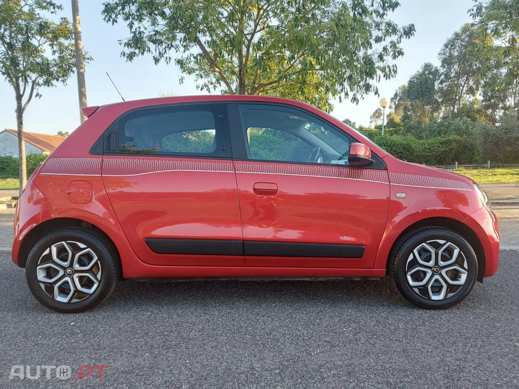 Renault Twingo 1.0 SCE INTENS