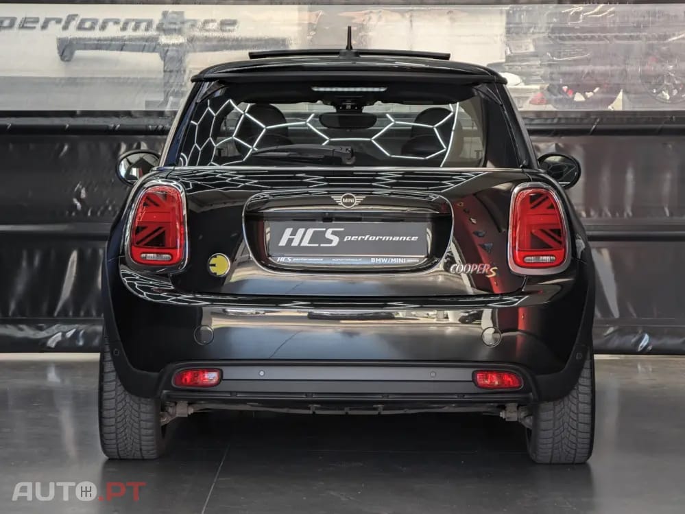 MINI Cooper Cooper SE Yours