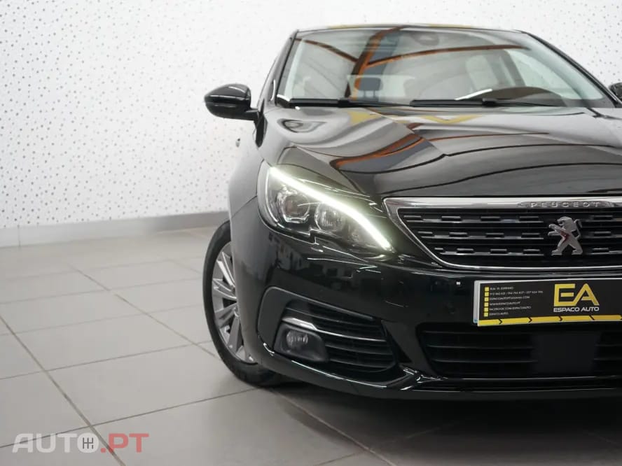 Peugeot 308 1.2 PureTech Allure Pack