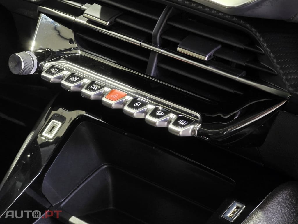 Peugeot E-208 50 kWh Style