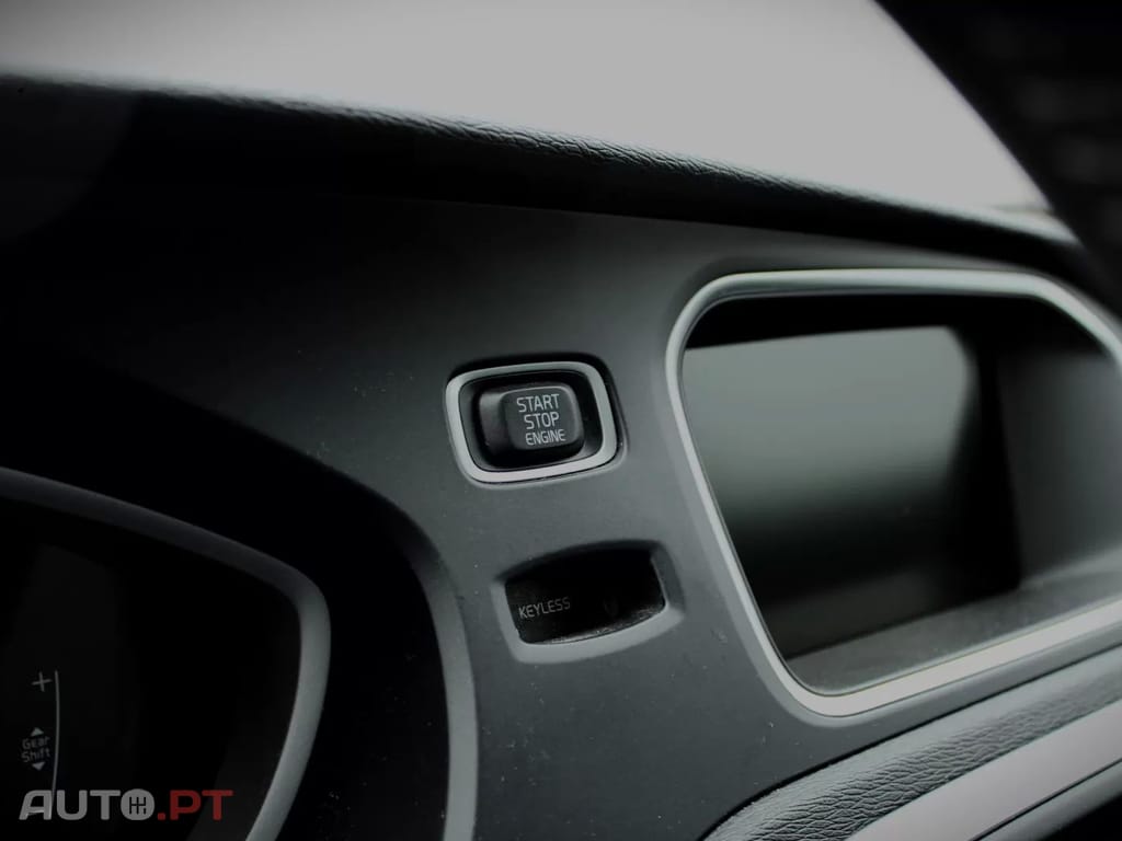 Volvo V40 1.6 D2 Momentum Eco