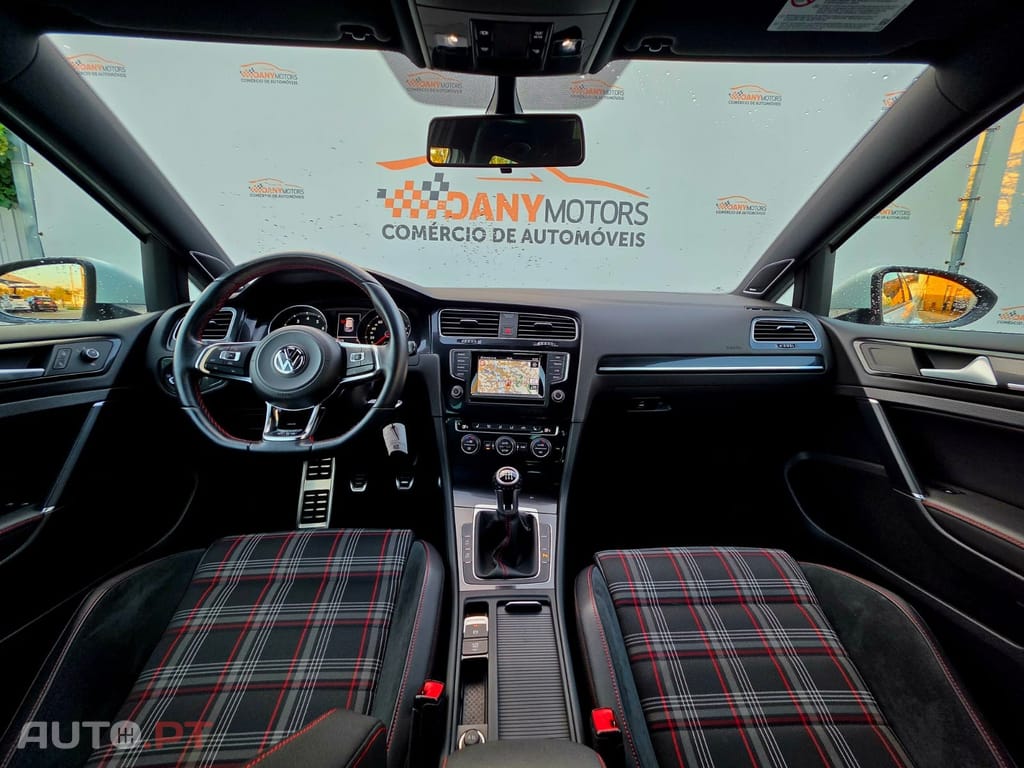 Volkswagen Golf 2.0 TSi GTi