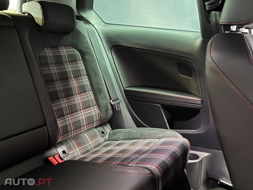 Volkswagen Golf 2.0 TSi GTi DSG Performance