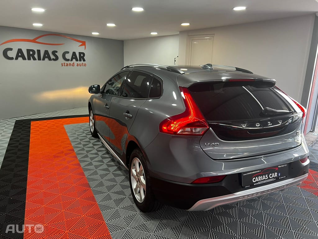 Volvo V40 Cross Country 2.0 D2 Summum