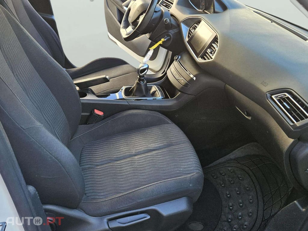 Peugeot 308 1.6 e-HDi Allure