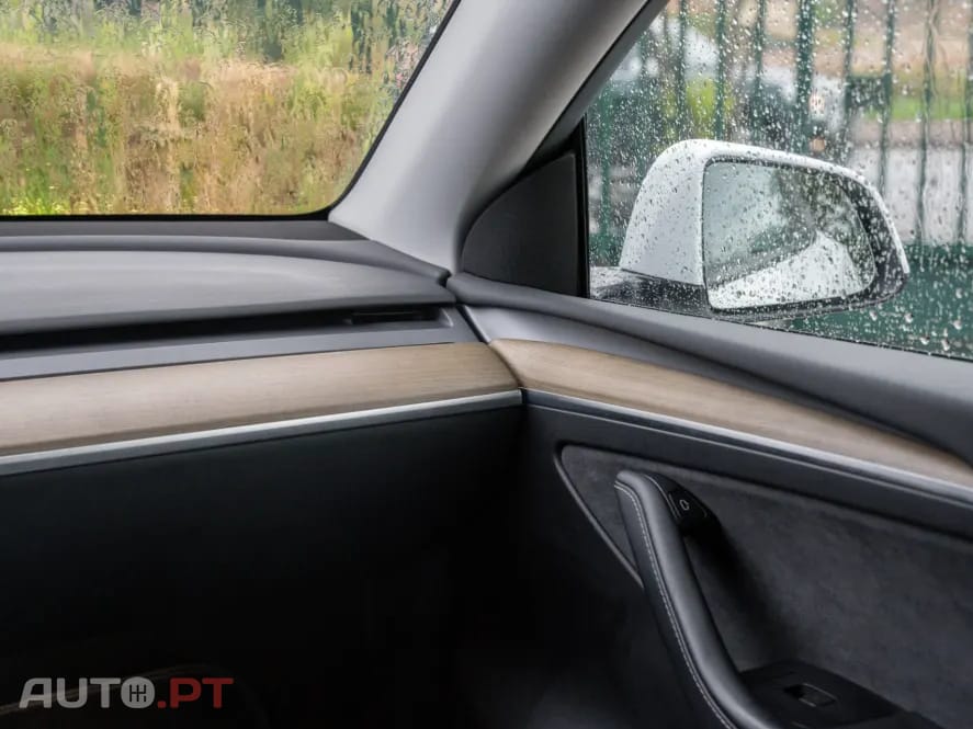 Tesla Model Y Tração Traseira