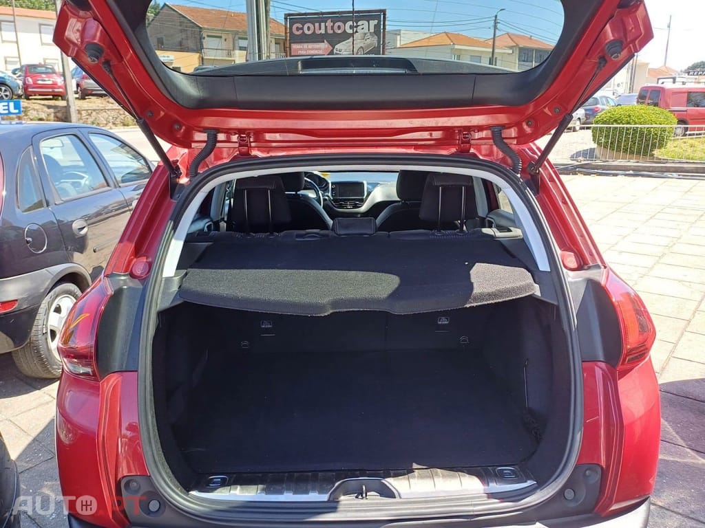 Peugeot 2008 1.2 PureTech Style