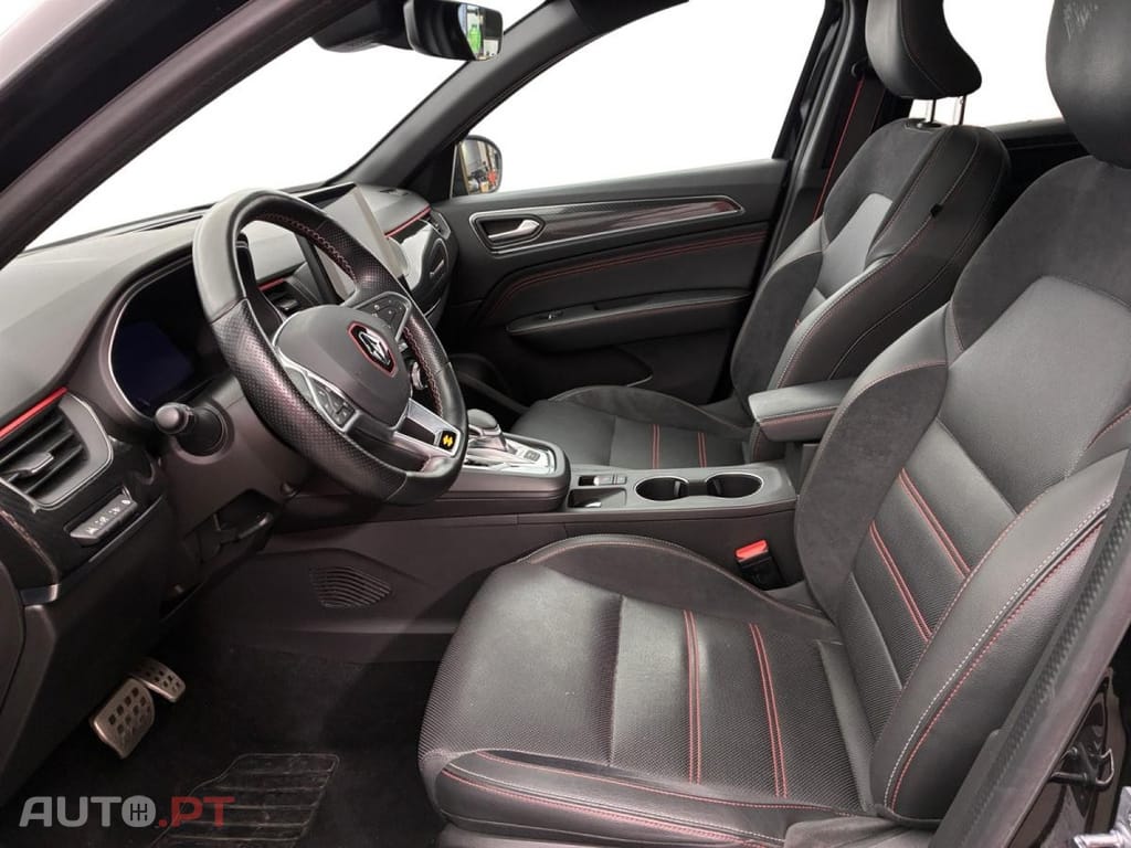 Renault Arkana E-Tech R.S. Line