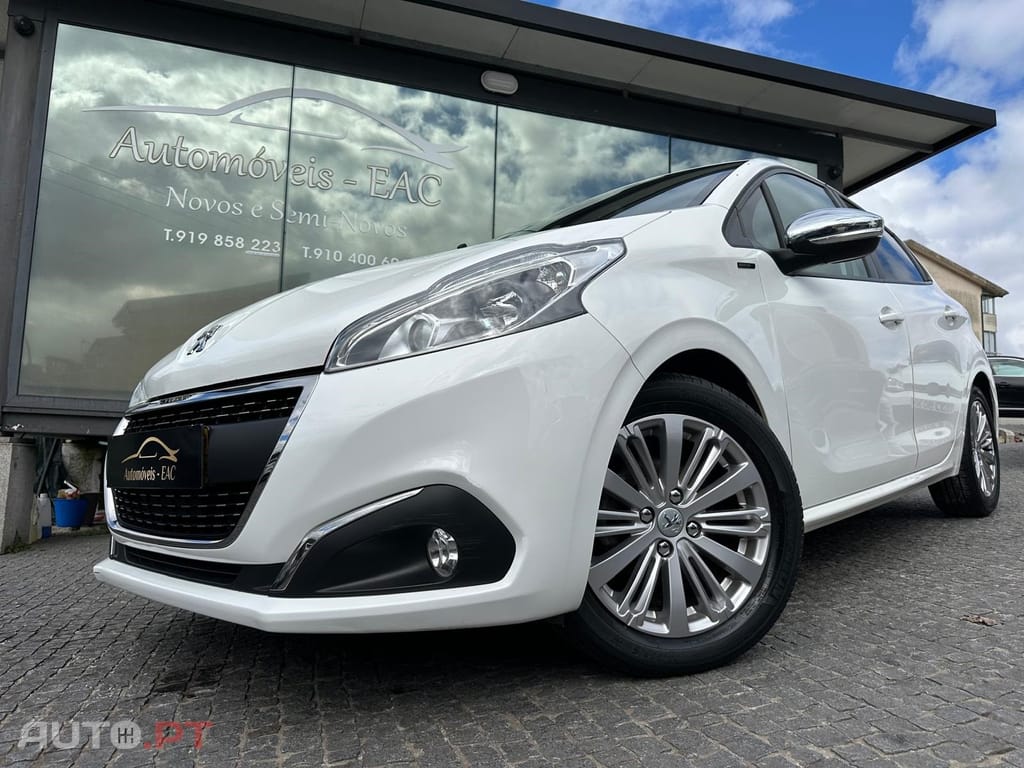 Peugeot 208 1.2 PureTech Signature