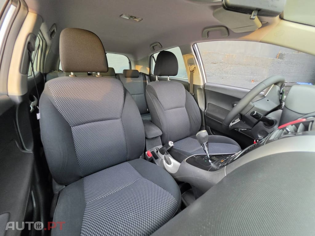 Toyota Auris 1.4 D-4D Comfort MM+Navi