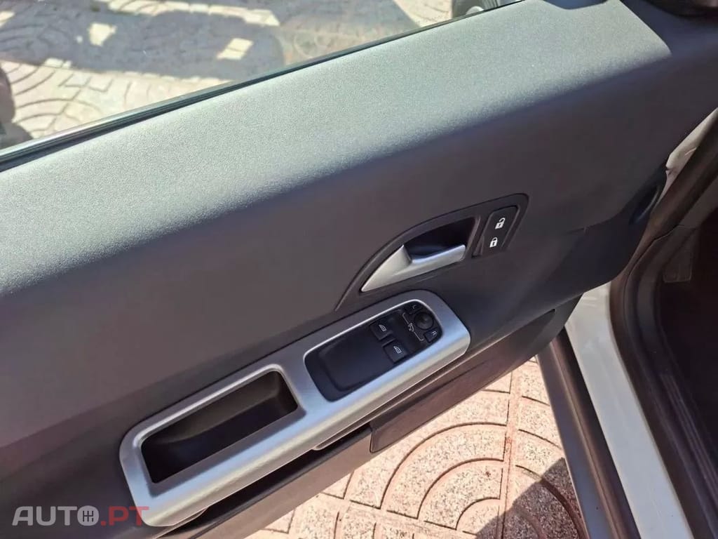 Volvo C30  Drive Momentum