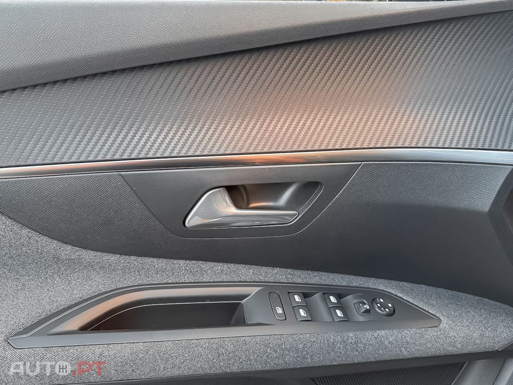 Peugeot 3008 PureTech 130 Stop & Start GPF EAT8 Active Pack