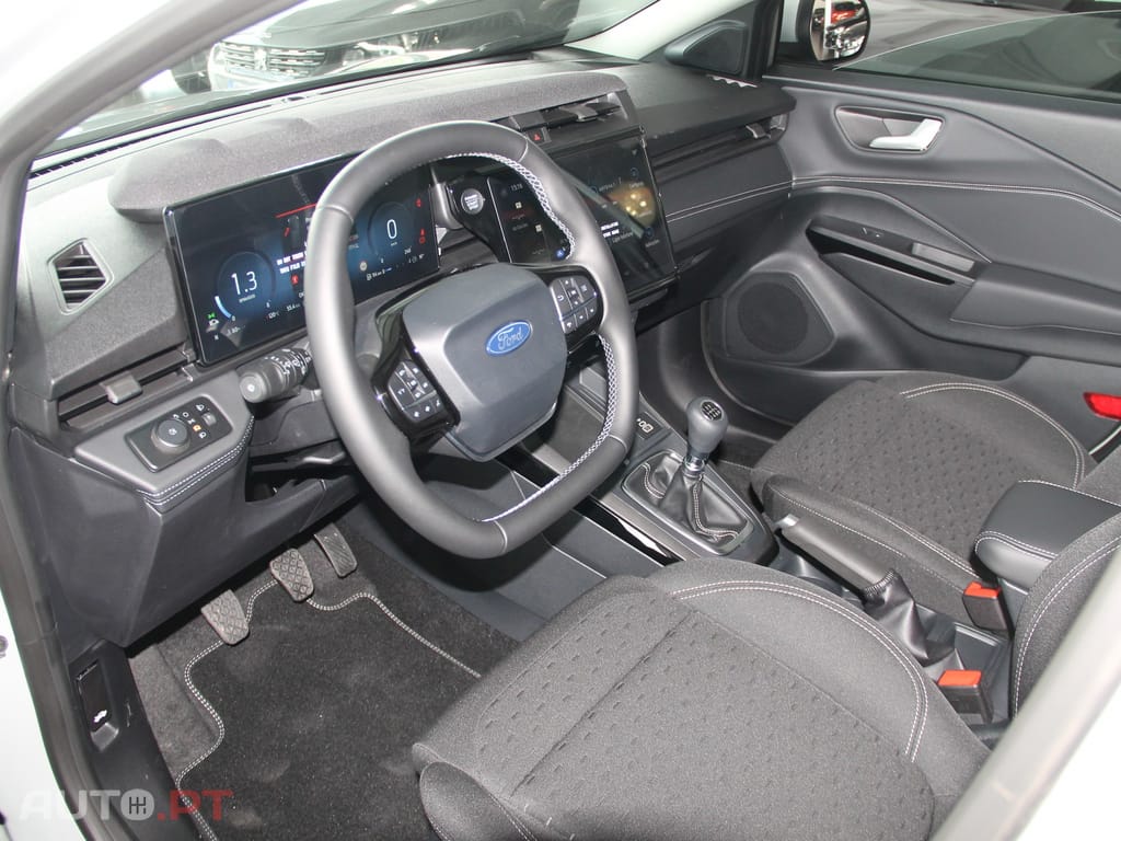 Ford Puma 1.0 EcoBoost MHEV Titanium