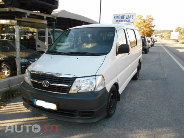 Toyota HiAce 2.5D-4D 6Lugares