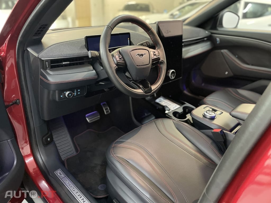 Ford Mustang Mach-E 98.7 kWh Premium AWD