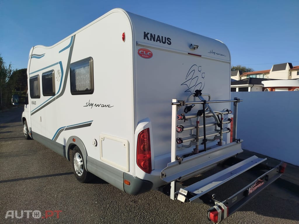 Knaus Südwind Sky wave.  Cama basculante E SUÍTE