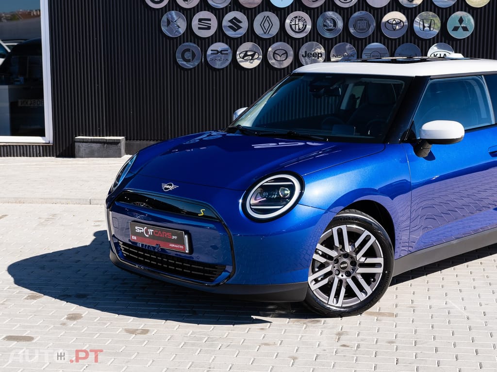 MINI Cooper SE Classic M