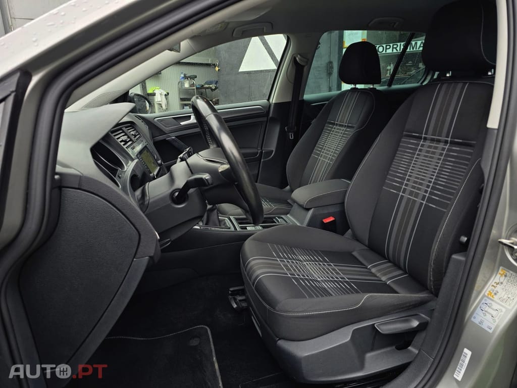 Volkswagen Golf 1.6 TDI Highline