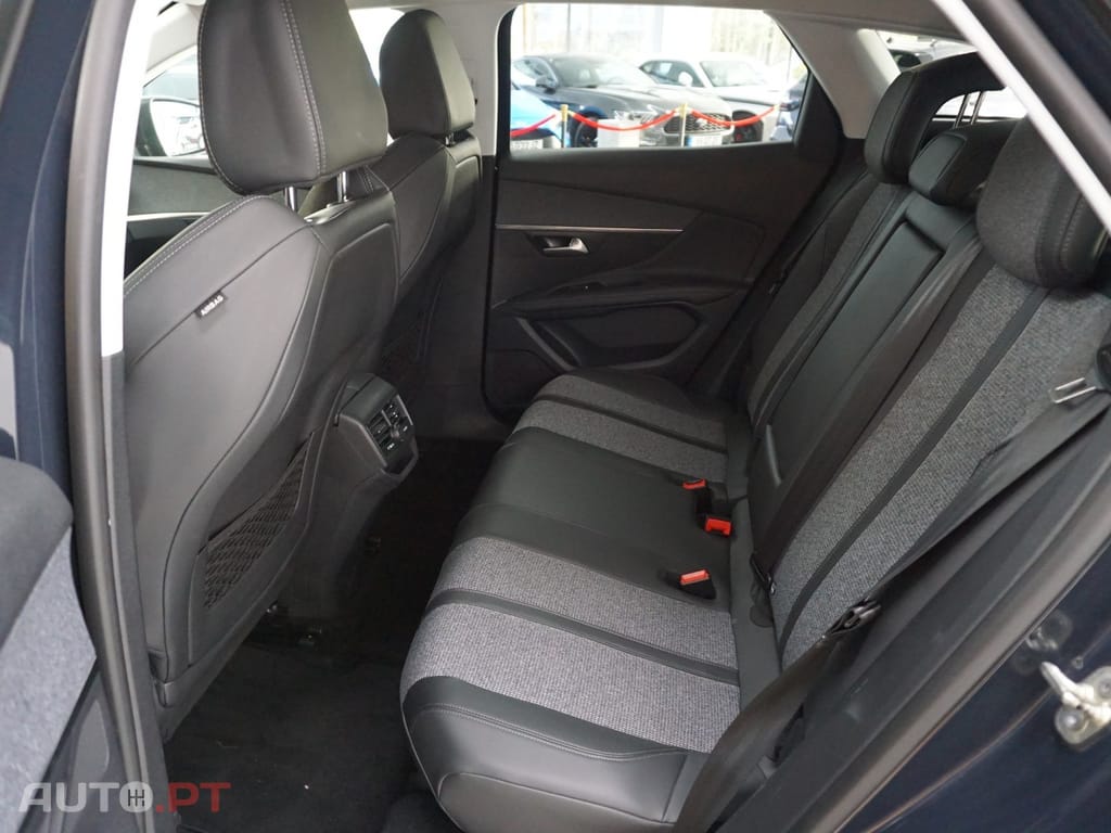 Peugeot 3008 1.6 BlueHDi Allure EAT6 J18