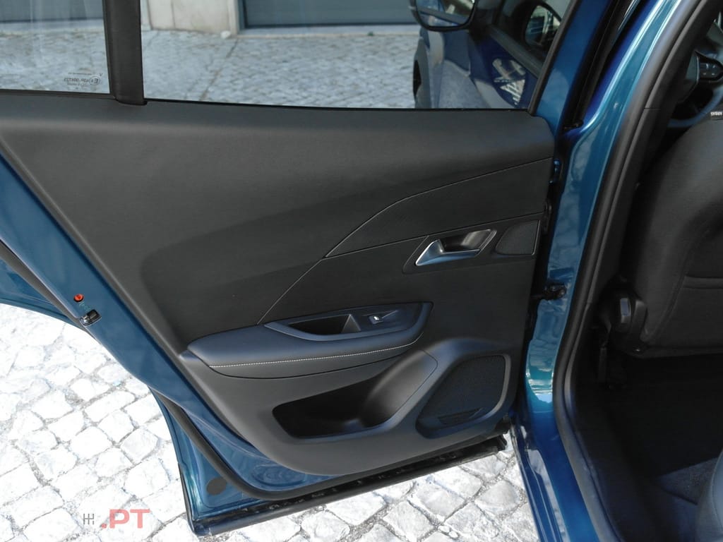 Peugeot E-2008 54 kWh Allure