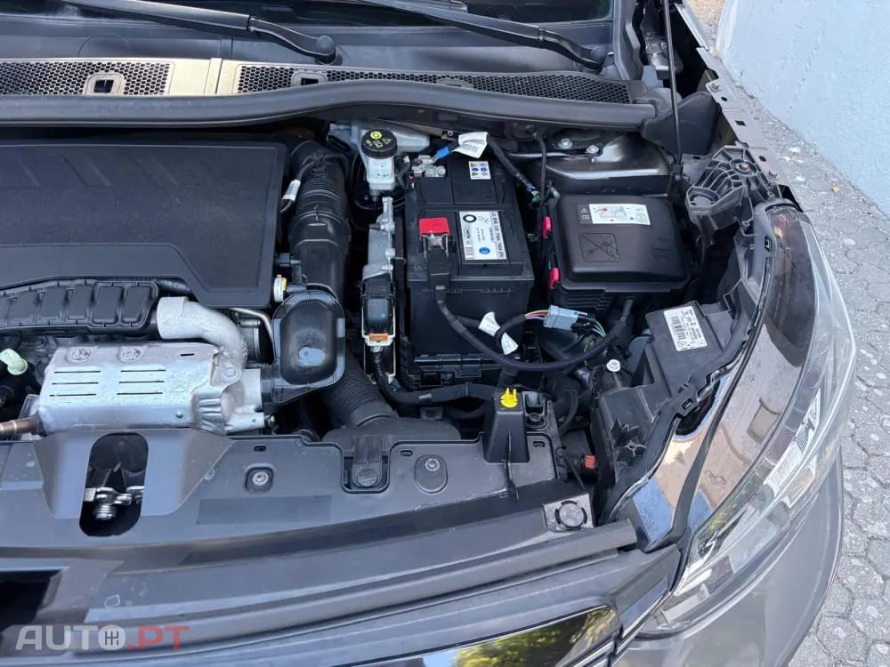 Peugeot 2008 1.2 PureTech Allure