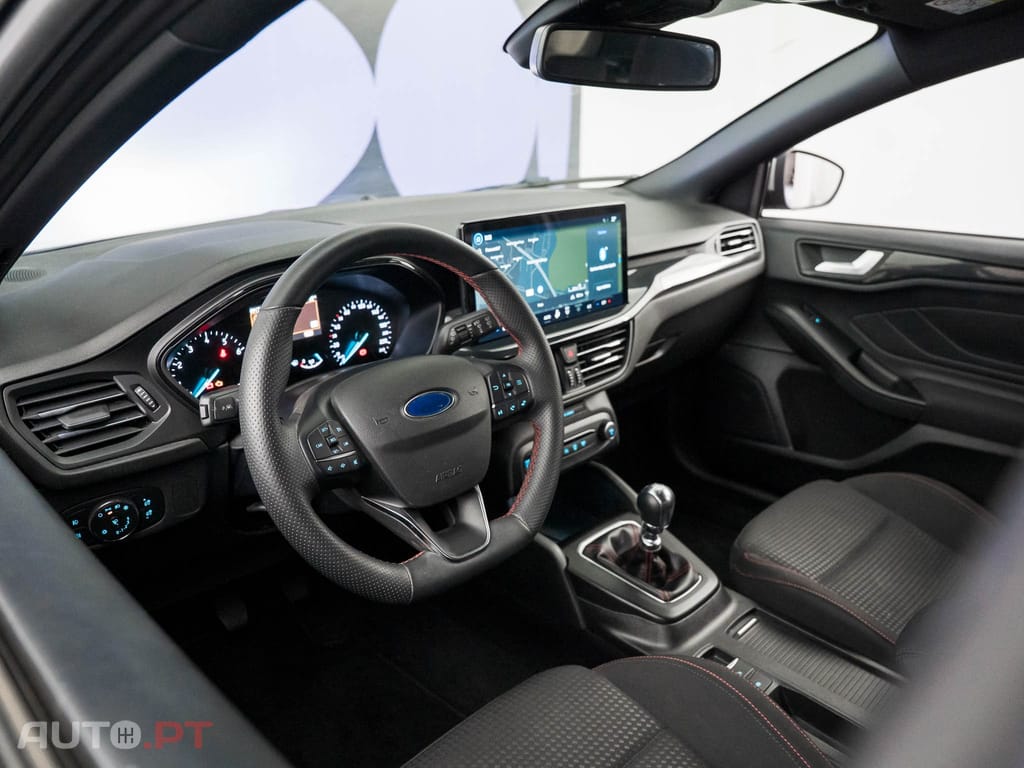 Ford Focus 1.0 EcoBoost MHEV ST-Line