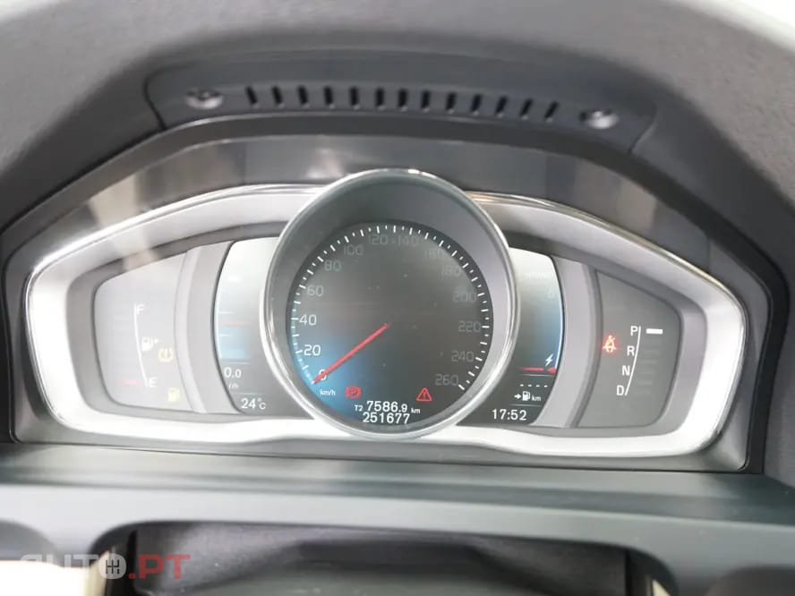 Volvo V60 2.4 D6 Summum AWD Phev