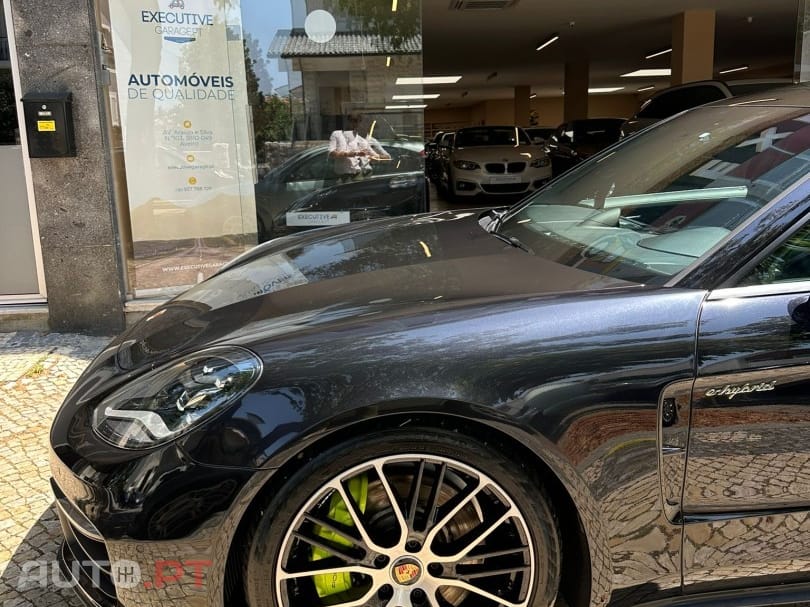 Porsche Panamera 4 E-Hybrid